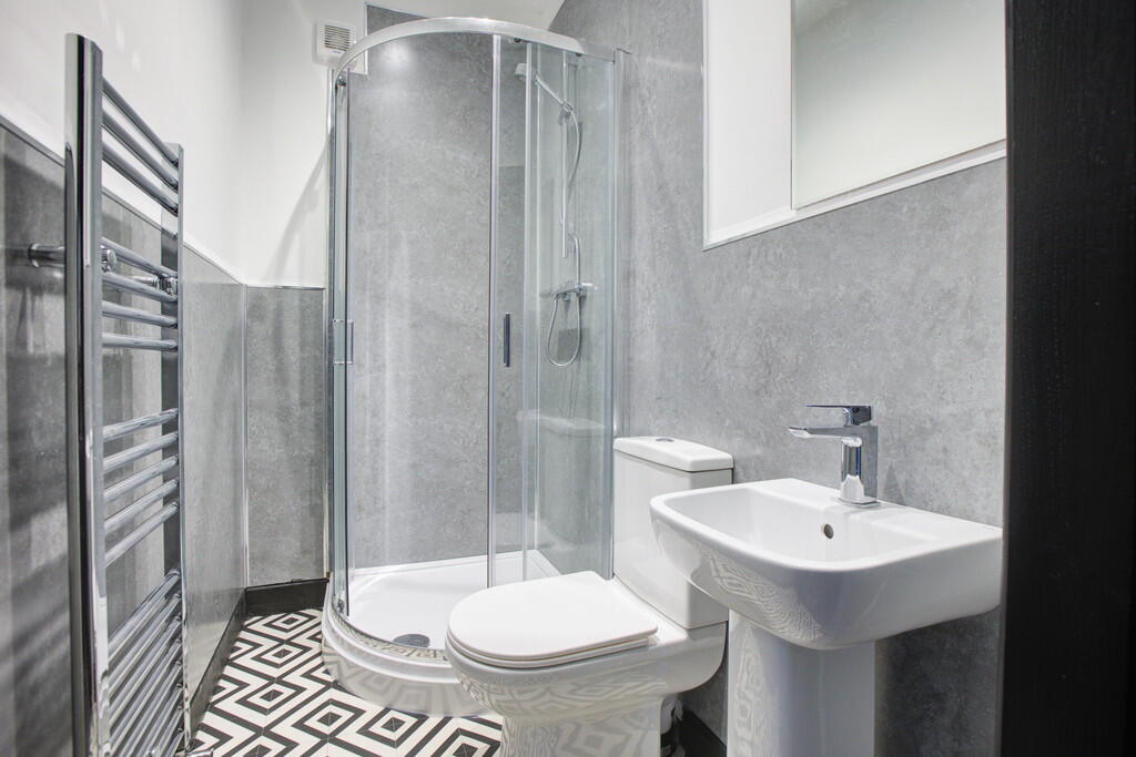 Bold Street-bathr...