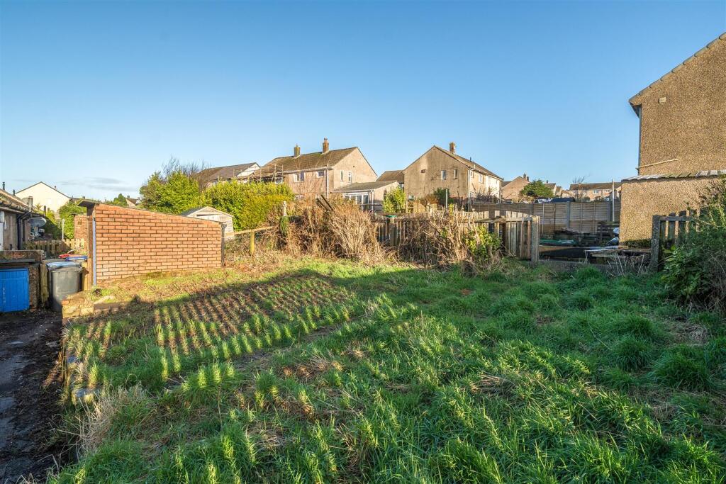 SIDE AND REAR EXTERNAL