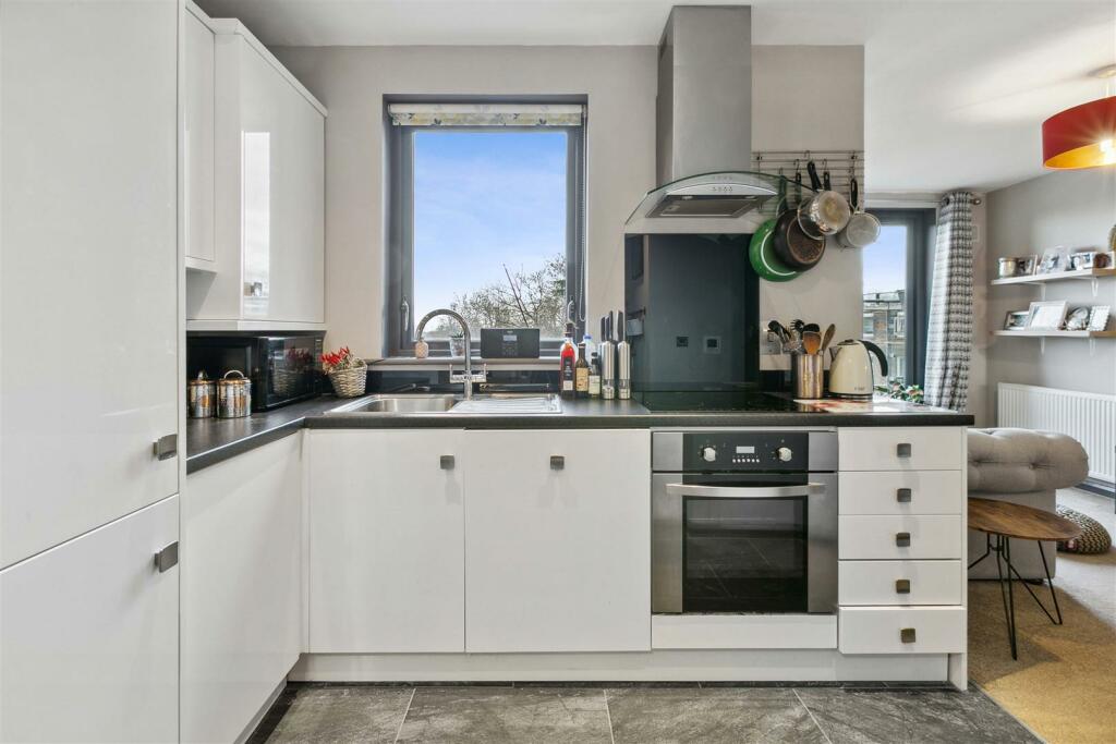 Tulse Hill 107, Flat 21-2.jpg