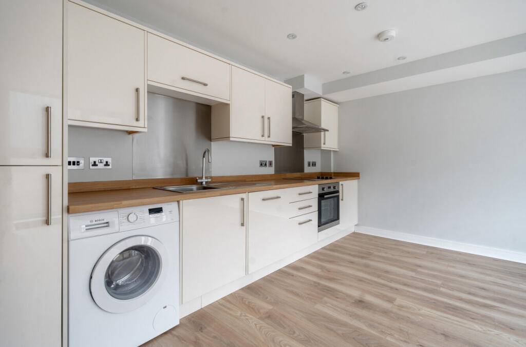 1295474-12-6825df...