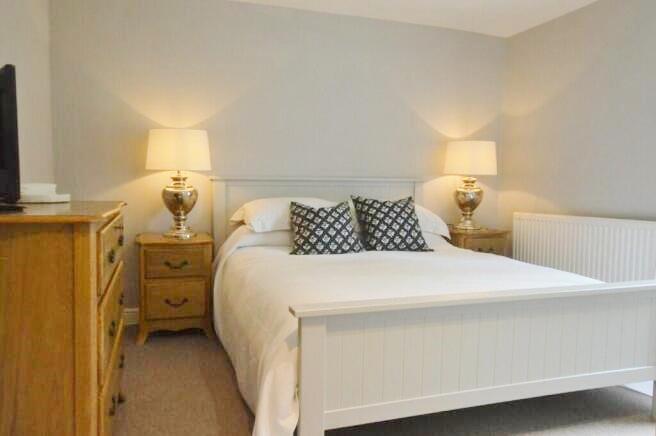 Bed room 1.jpeg