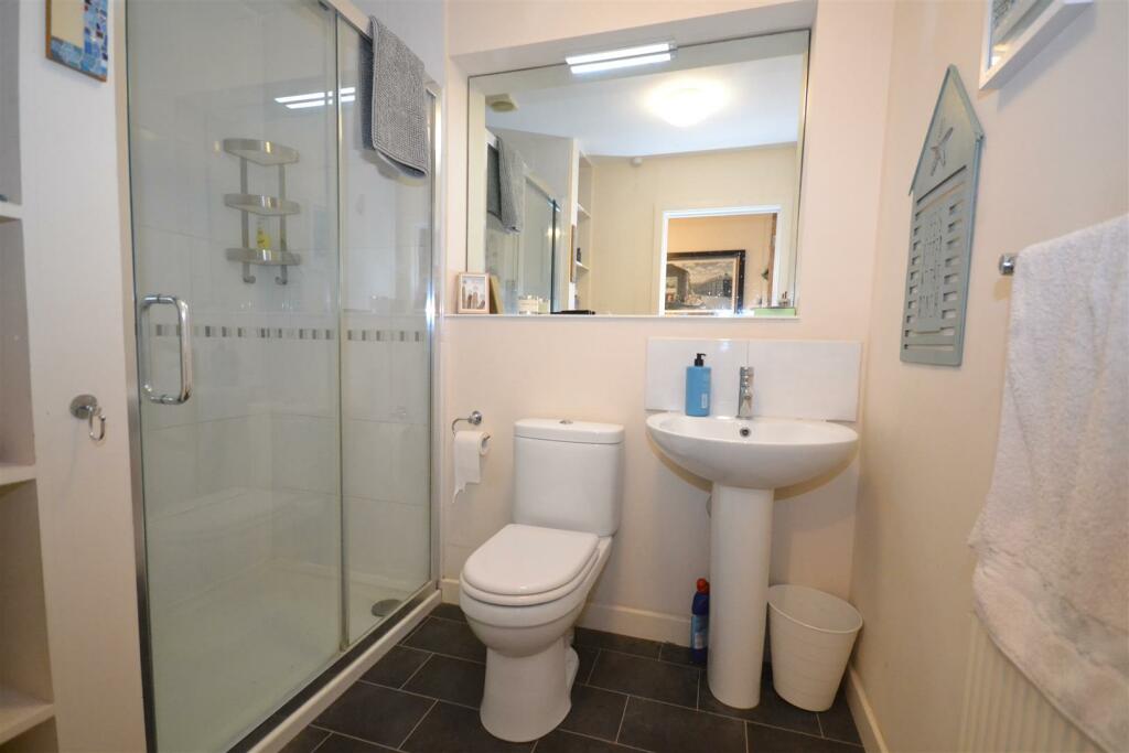 Gorund Floor Shower Room