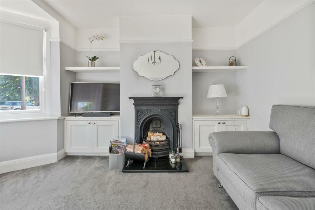 Queens Grove Road, E4