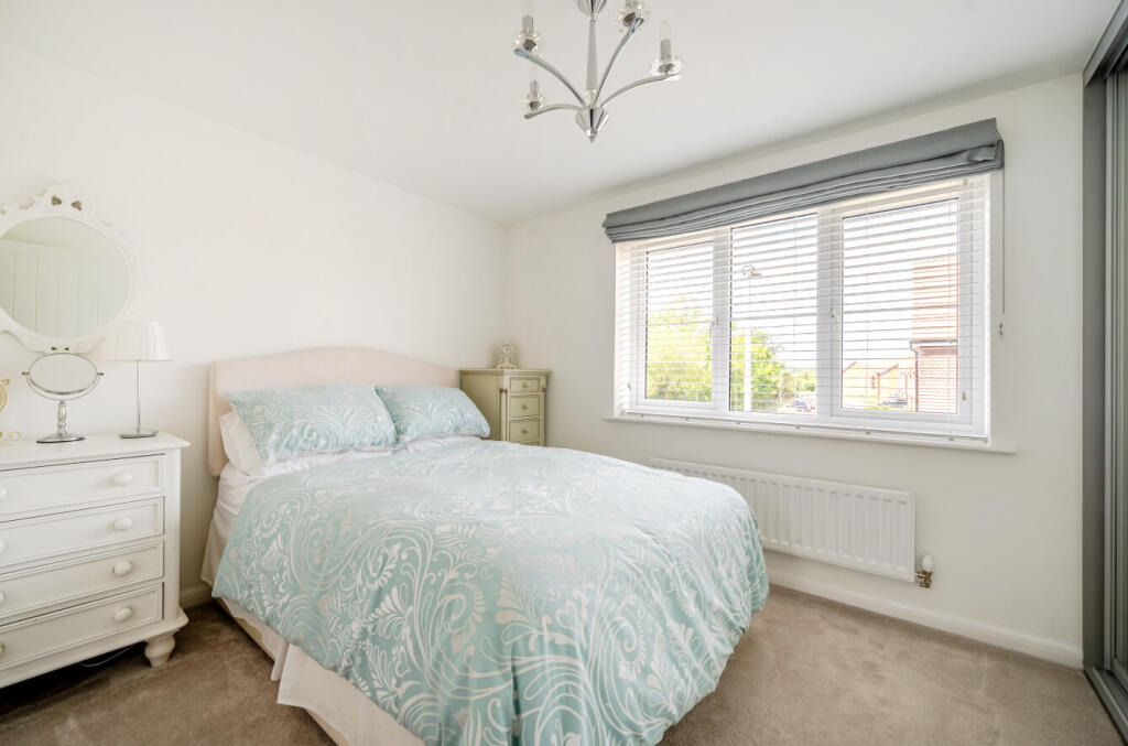 1343162-19-68ada9...