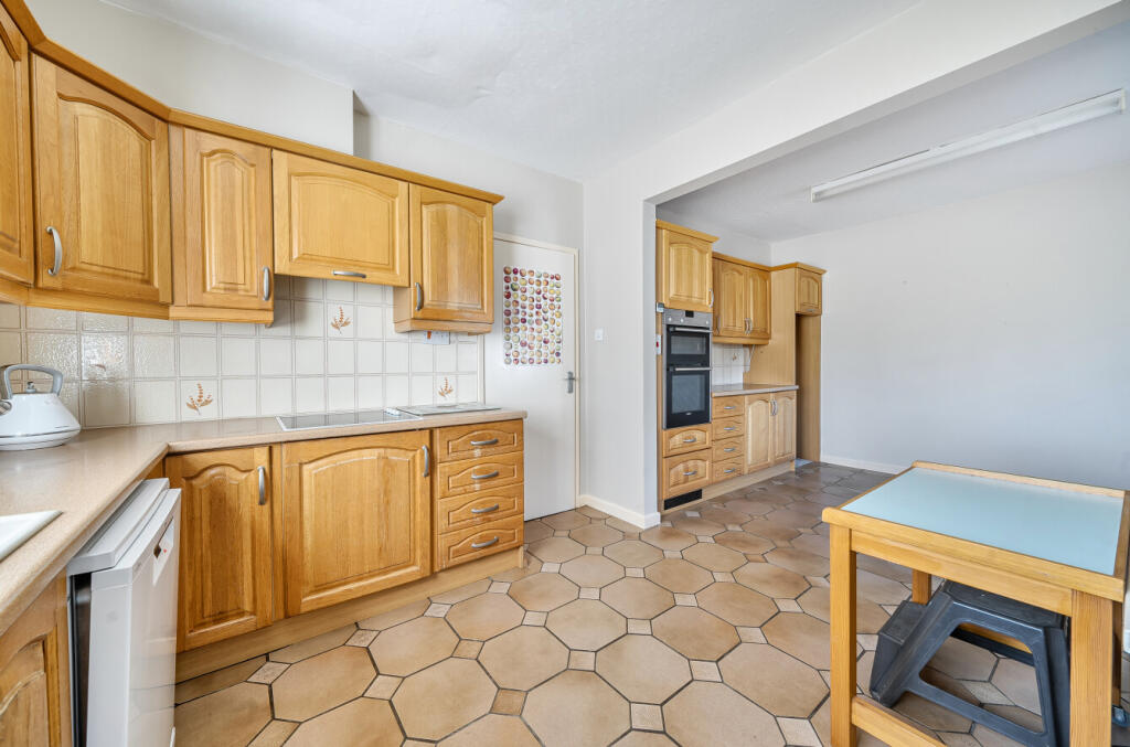 1350791-7-68c2eca...