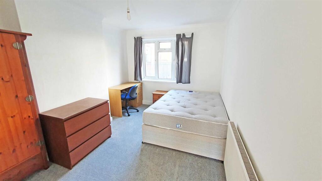 Bedroom.jpg