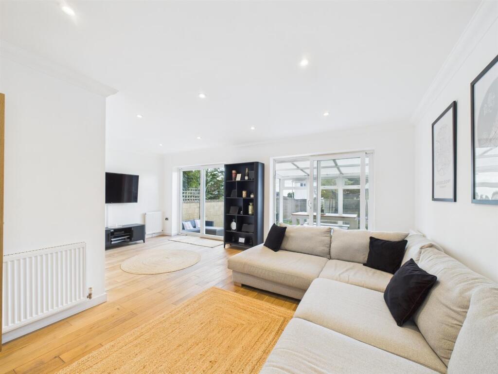 Living/Dining Room