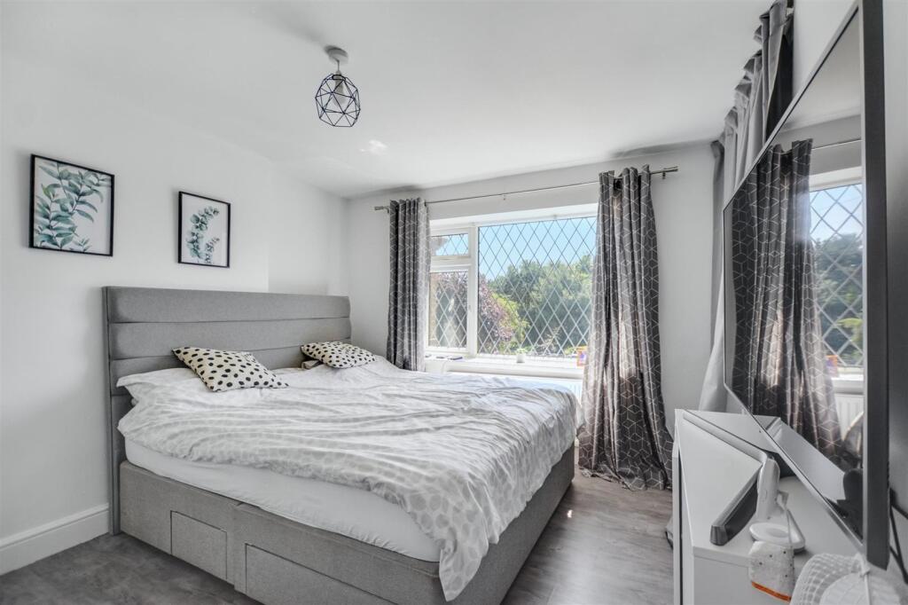 Bedroom 1_1.jpeg