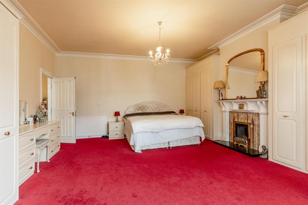 Linden Road, Westbury Park Bed 1b.jpg