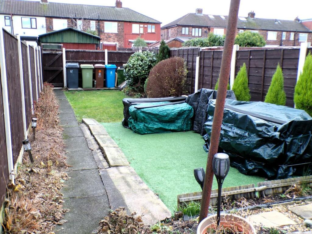 NormanSt35gdn2.JPG