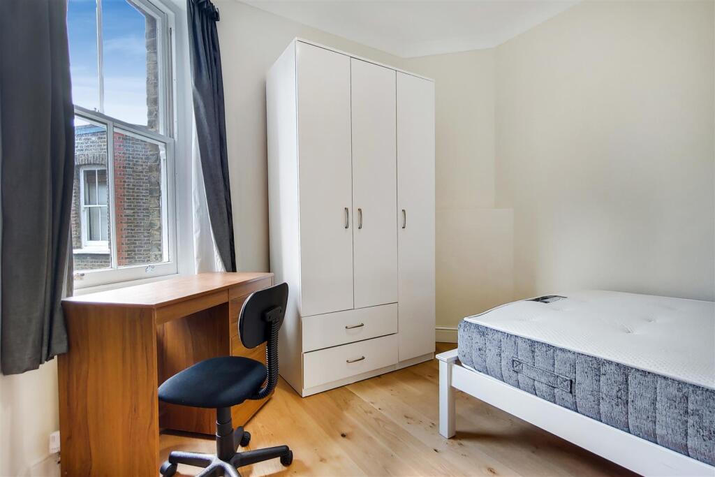 5_Master Bedroom-0.jpg