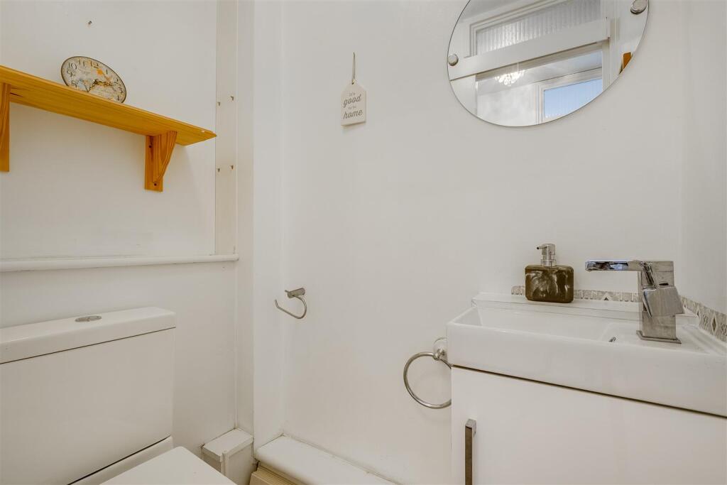 Romany Close 34-16.jpg