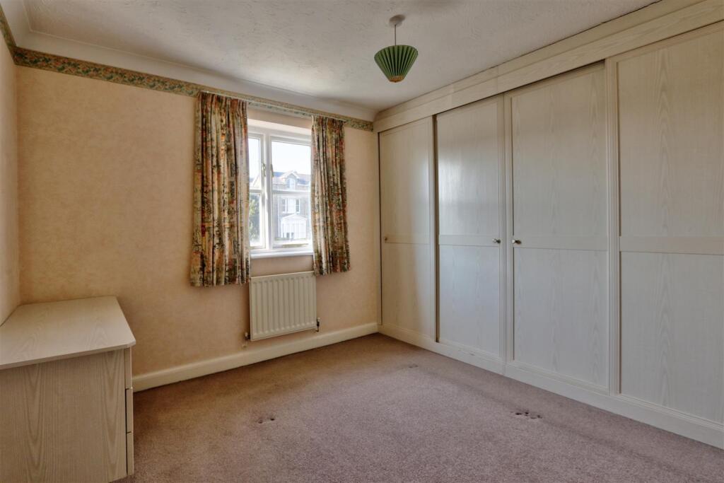 Bedroom 1.jpg