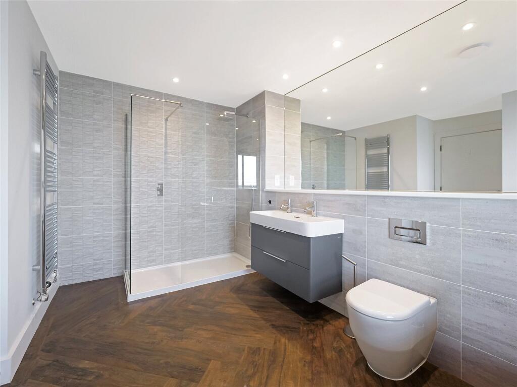 Master En-Suite