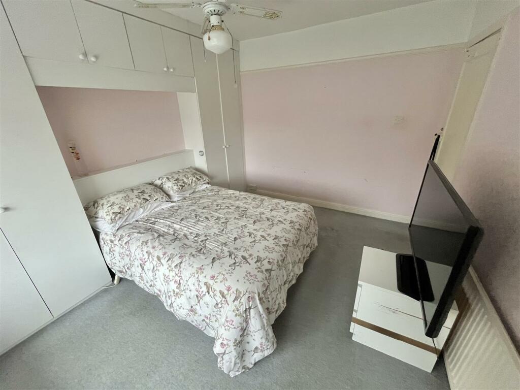 Bedroom 1 Aspect 2