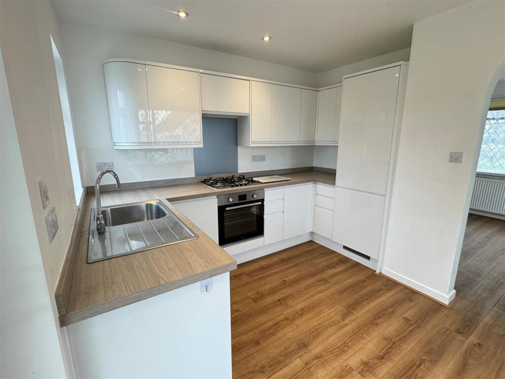 18 Whitegate Road Kitchen