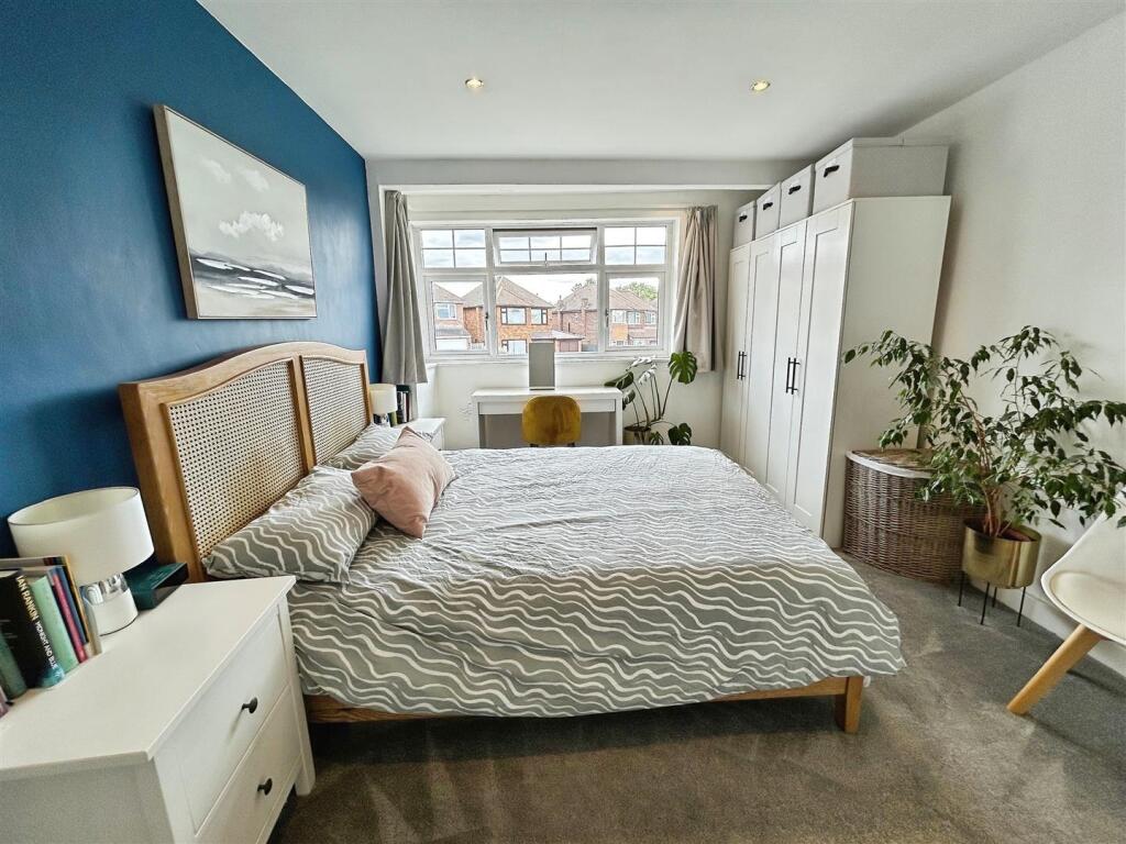 9acdff4a--466C-AE86-50798BB42C07-18597-00000BA3DCE