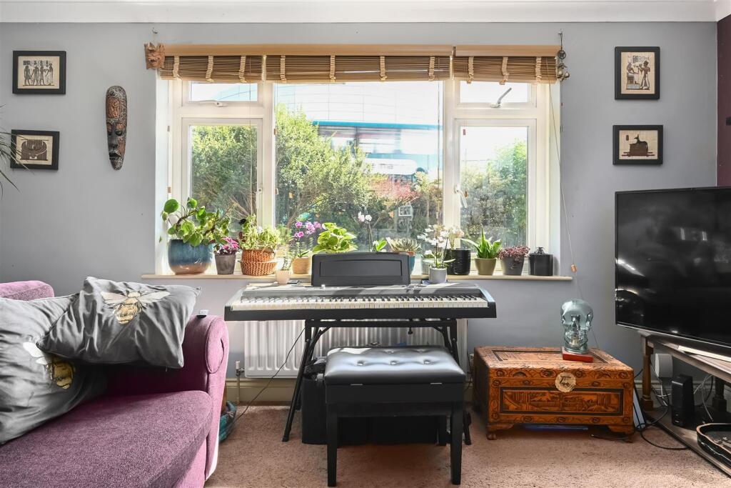 victoria-court-bn41 (6).jpg