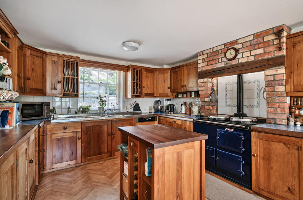 1295958-45-682877...