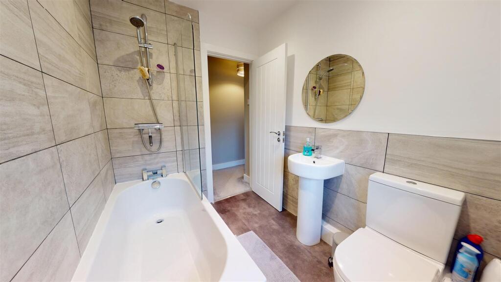 Dunmail Avenue Bathroom