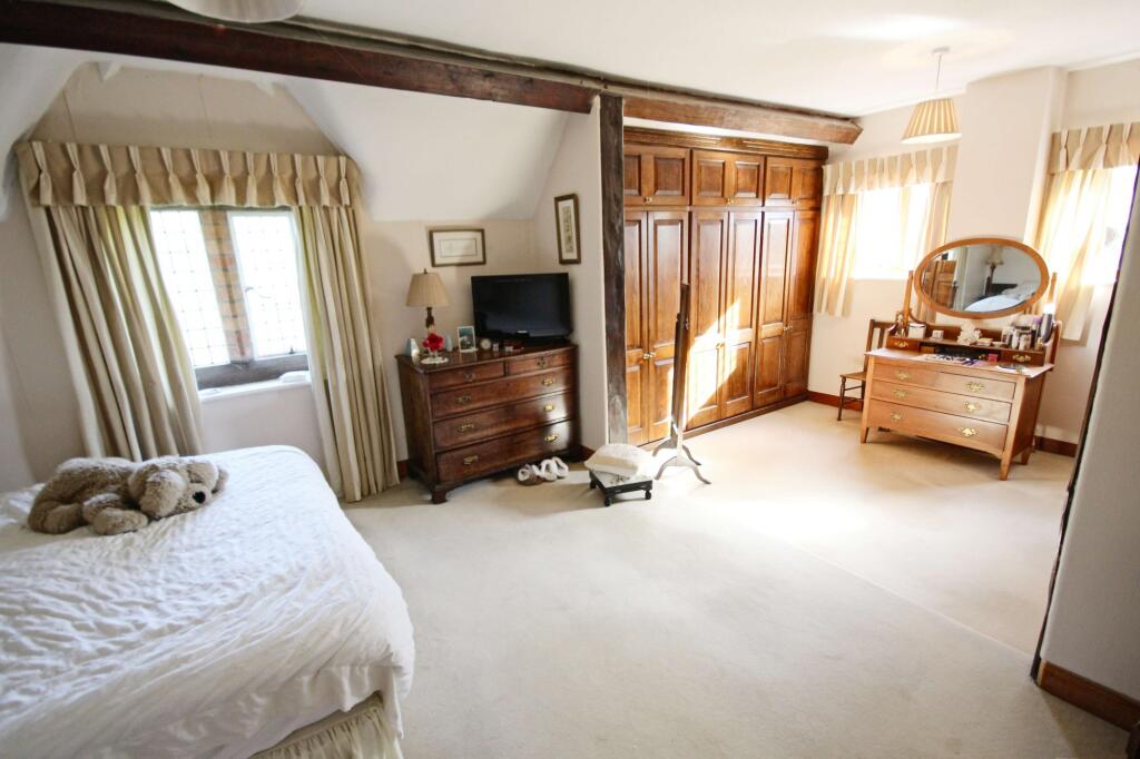 Main Bedroom 