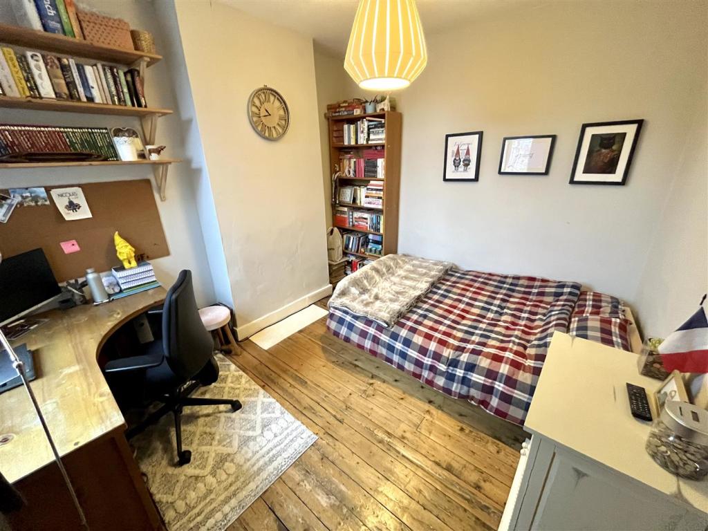 Bedroom 2 Aspect 2