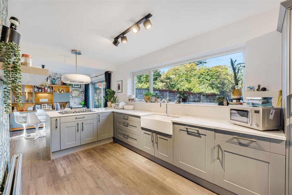 Live In Dining Kitchen