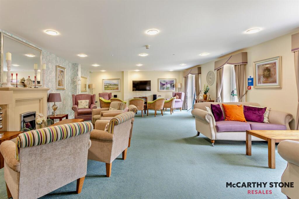 8617618-interior02-800.jpg