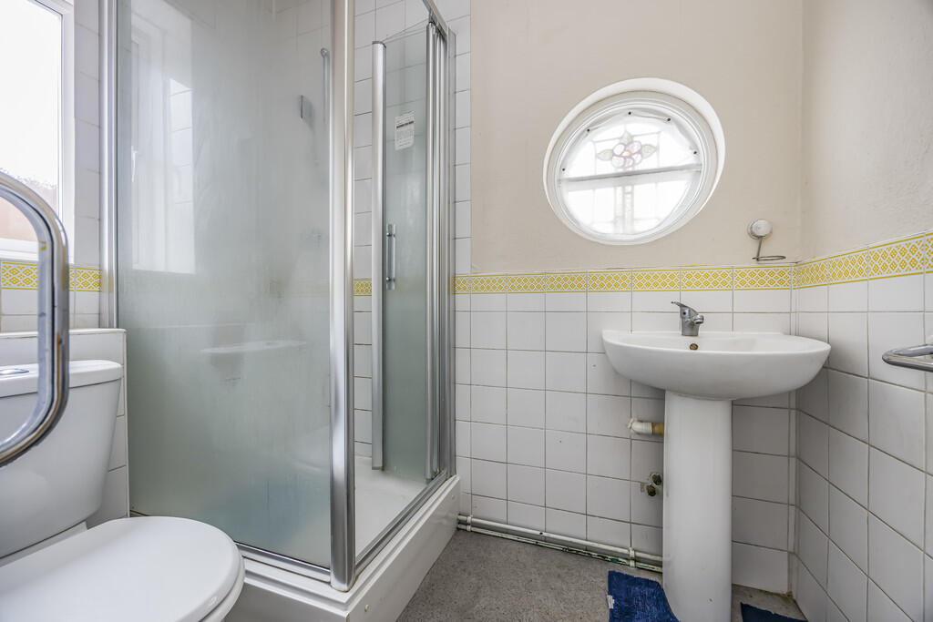 3 Newstead Road, ...