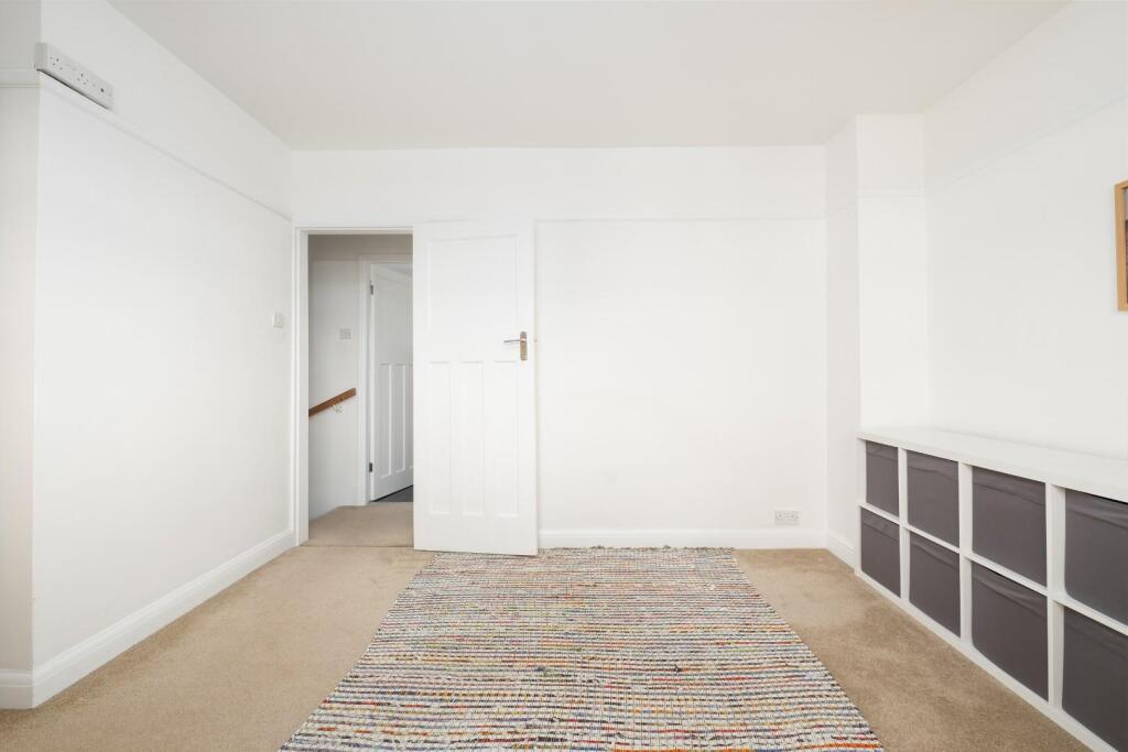 124 St. Peter's Rise, BS13--20.jpg