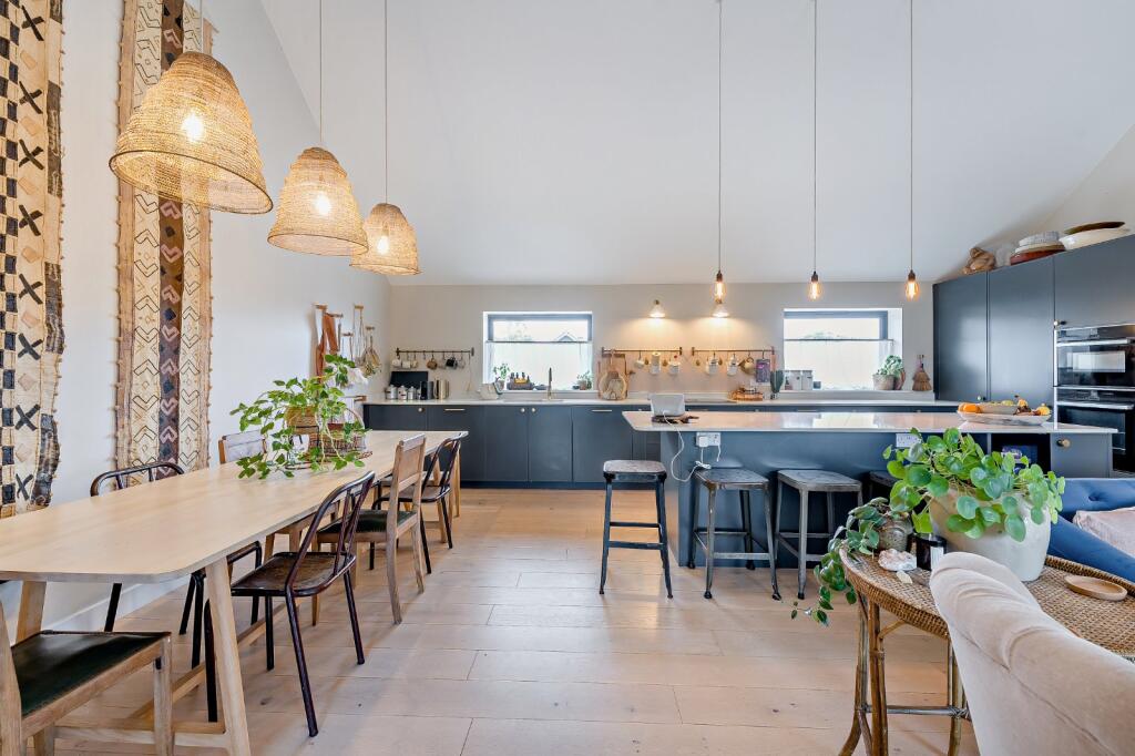 Kitchen/Dining