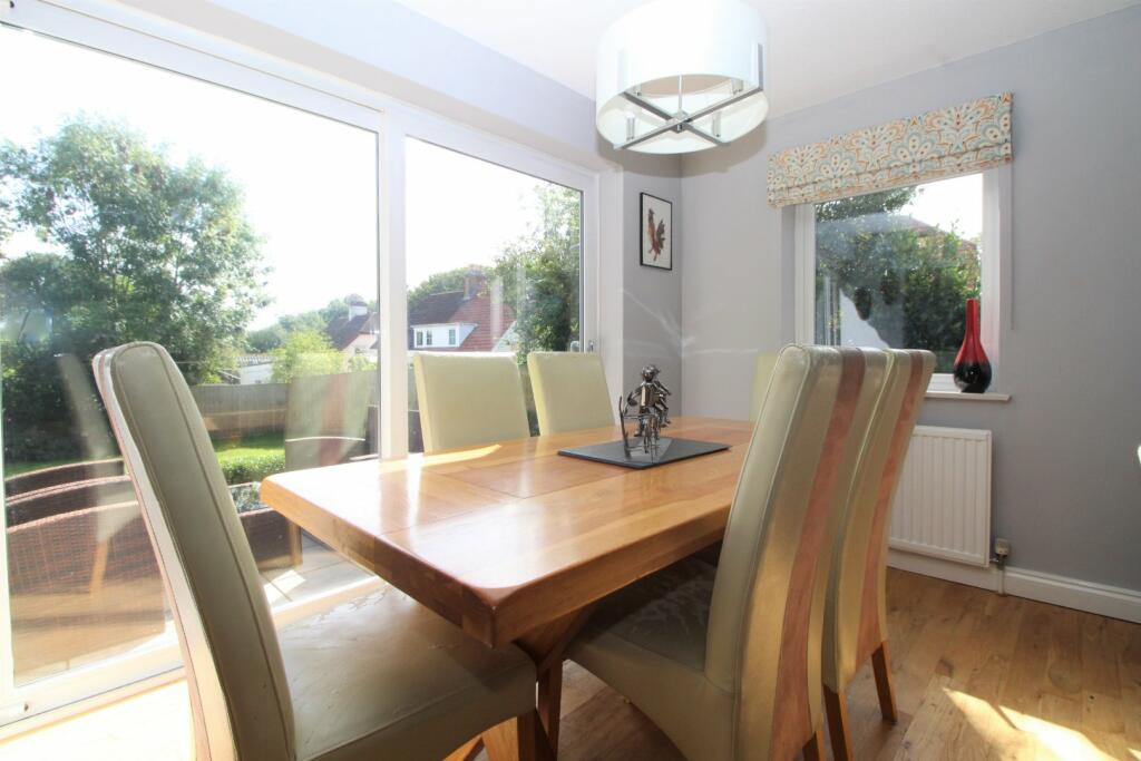 Sitting/Dining Room