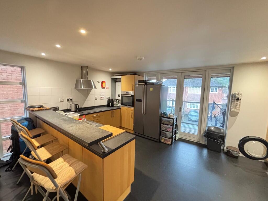 57e6fad3-0454-40b...