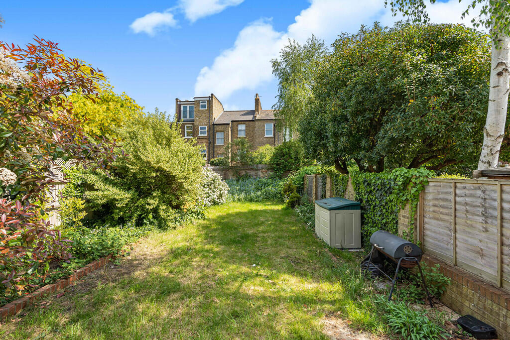 15 Gloucester Rd-...