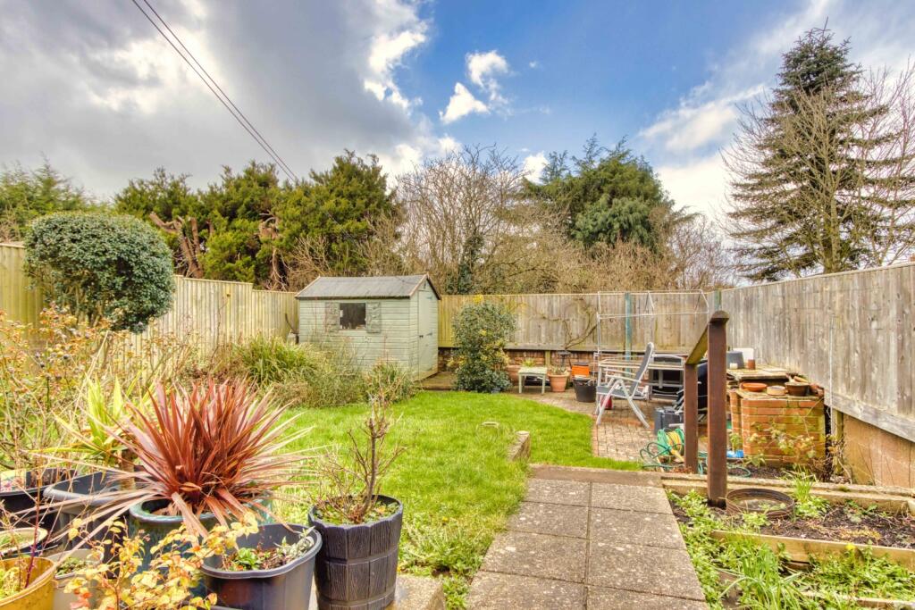 6 A Charles Crescent