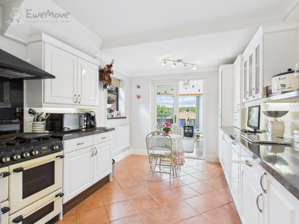 CAM05065G0-PR0011-STILL023