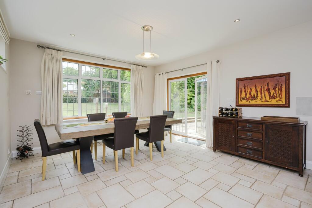 Breakfast Room