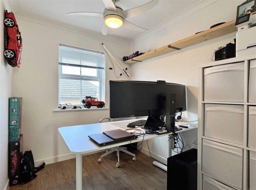 Bedroom 3.jpg