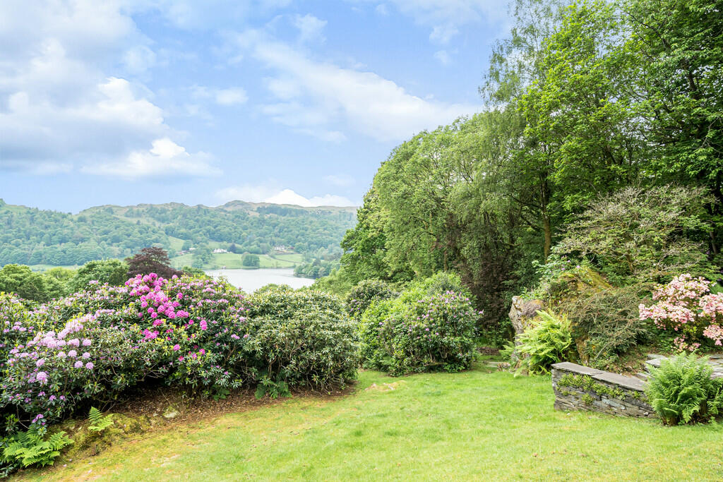 Commual Garden 