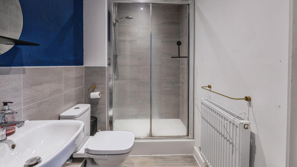 En Suite Shower Room