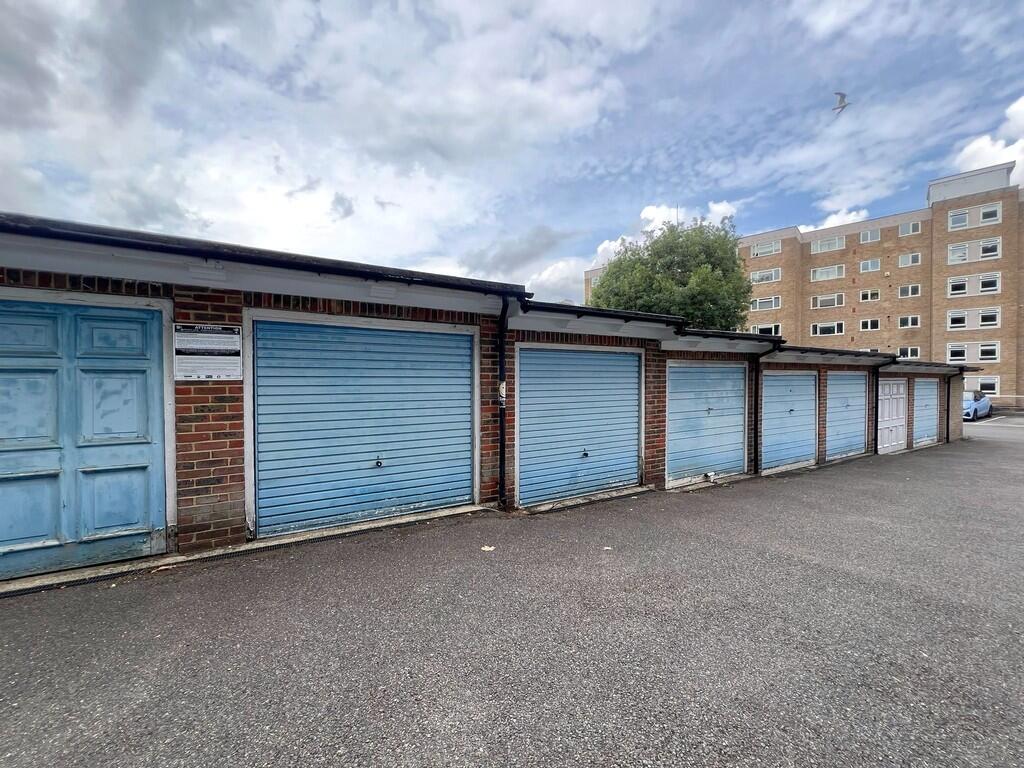 Garage iii