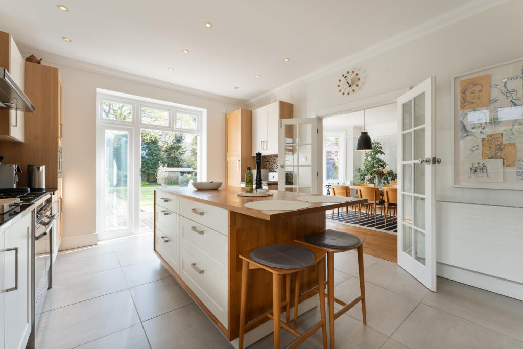 Kitchen 1