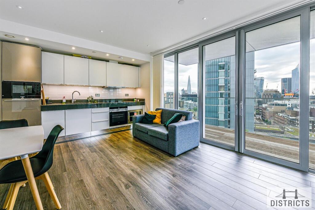 Kingwood House, 1 Chaucer Gardens  (6).jpg