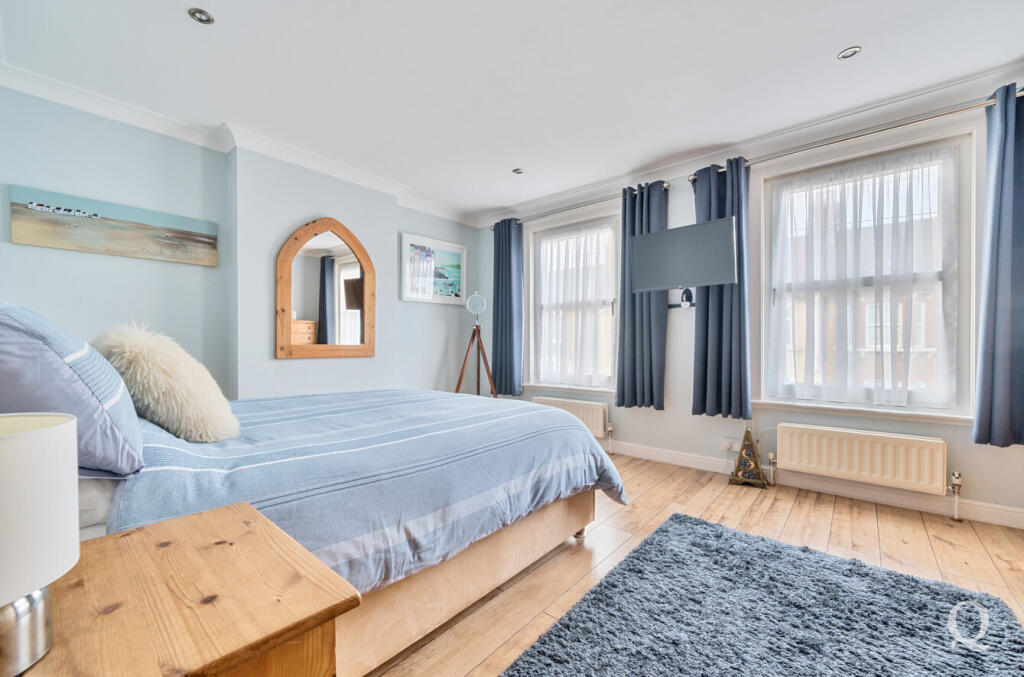 33e70ce4-c4e4-422...