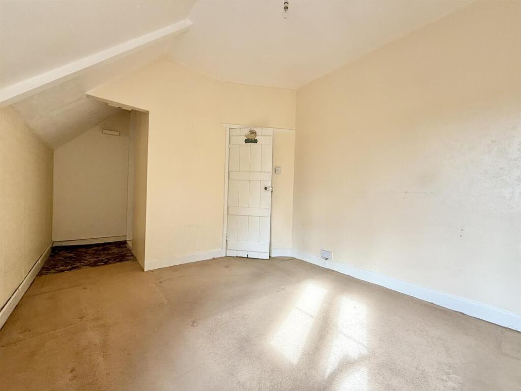 Bedroom1.jpg