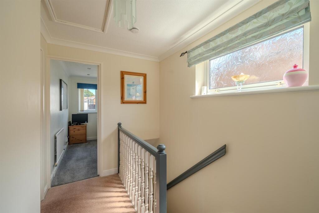 21 Pine Tree Road-6.jpg