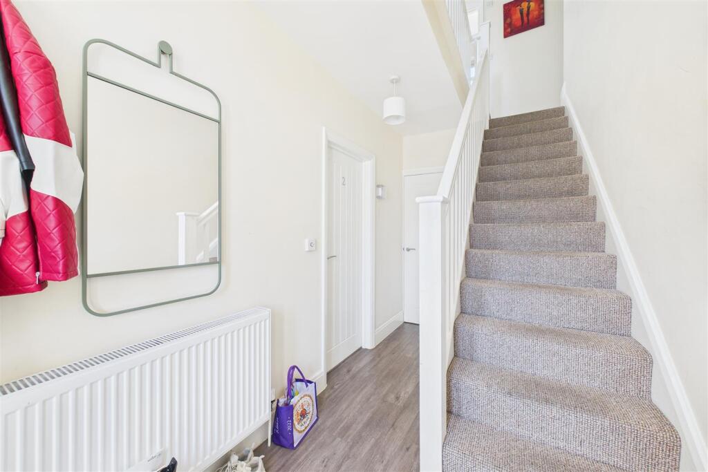 46 Frome Valley Road, Frenchay, Bristol BS16 1HE |