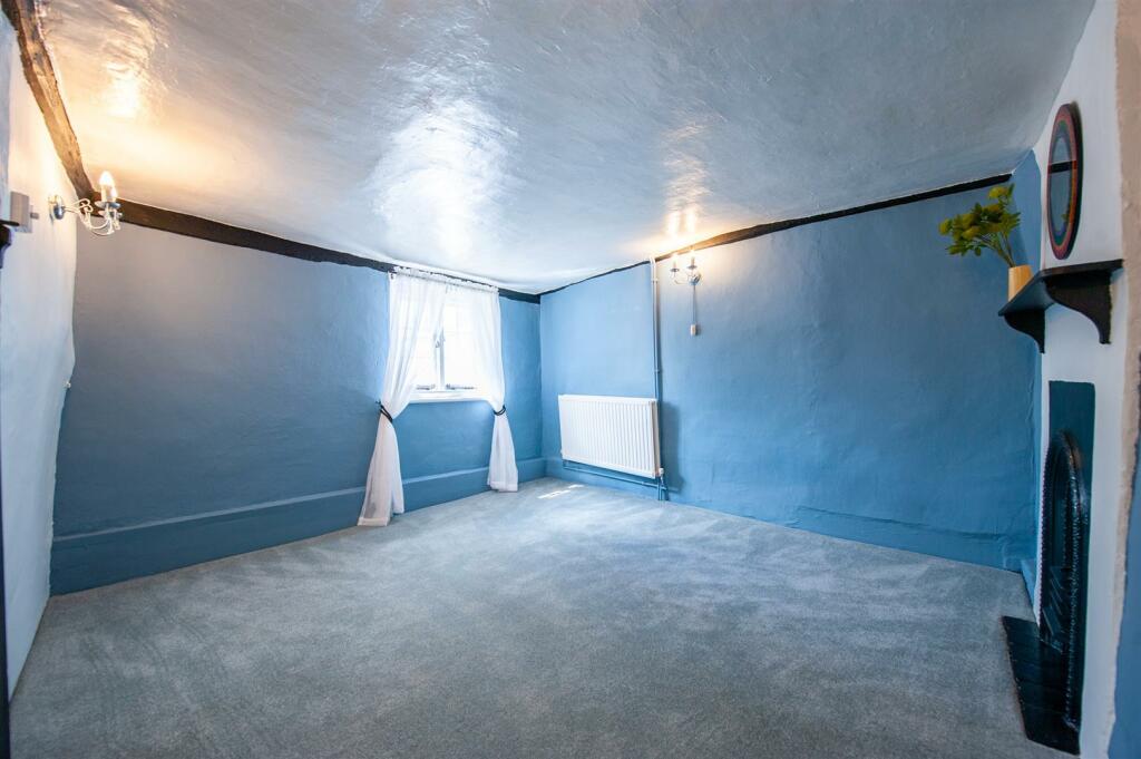Bedroom 2..jpg
