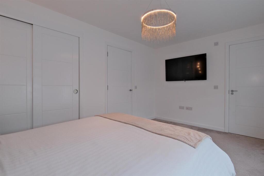 019-31 Ardencraig Terrace, Glasgow, G45 9BJ.jpg