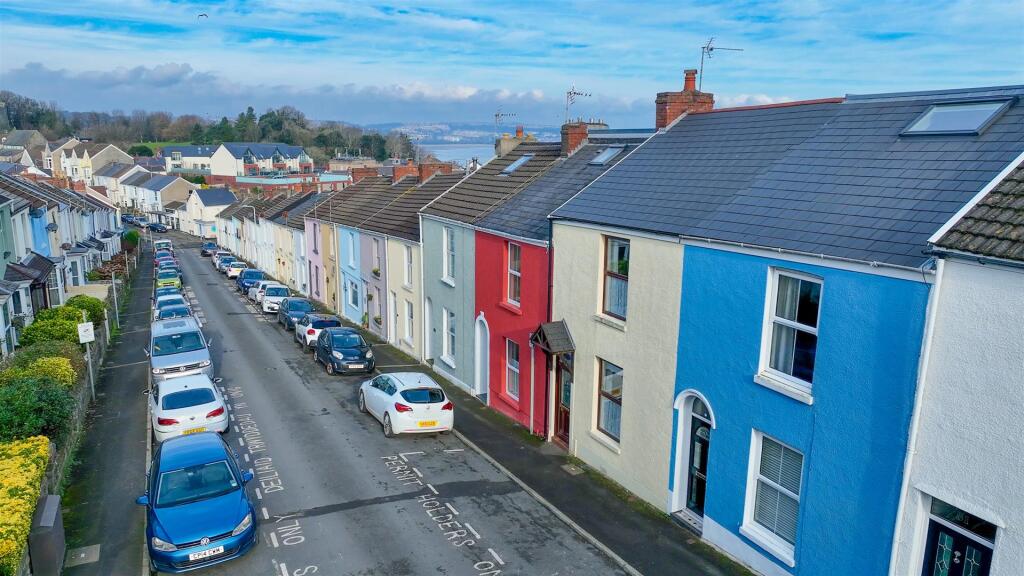 Sequence 01.00_25_57_51.Still005.jpg